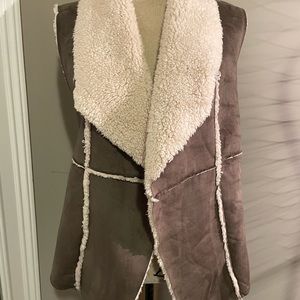 Dylan vest - size small